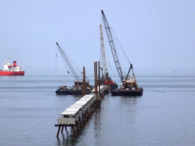 Installation of Precast Beams